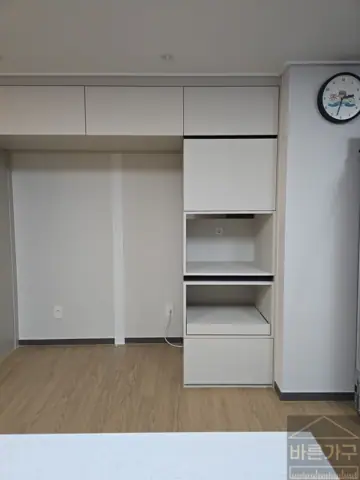 부산 진구 서면 비스타동원 냉장고장리폼 │ 주방 구조에 딱 맞춘 맞춤 제작으로 수납력과 디자인 모두 잡다