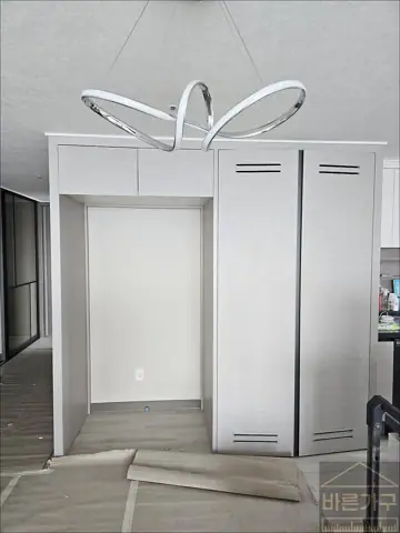 양산물금코오롱하늘채, 냉장고장리폼을 통한 키친핏과 홈바의 자연스러운 조화 현장 사진