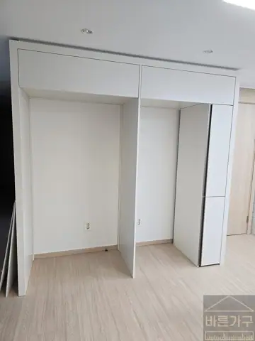 부산냉장고장리폼, 일광자이푸르지오1단지의 홈바가 포인트가 된 키친핏 현장 사진
