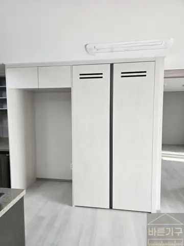 양산냉장고장리폼, 물금 브라운스톤에서 만들어드린 키친핏과 프리스탠딩, 홈바의 조화로운 인테리어 현장 사진