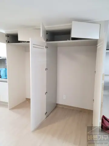 양산 사송 더샵데시앙6단지, 프리스탠딩도 냉장고장리폼으로 효과적인 인테리어를 만들 수 있습니다. 현장 사진