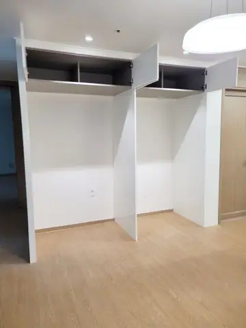 부산 범일동 두산위브더제니스하버시티, 프리스탠딩에 맞춘 냉장고장리폼입니다. 현장 사진