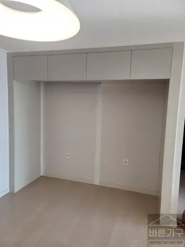 해운대더샵그린에서 1도어 키친핏으로 만드는 가구와가전이 하나가 되는 냉장고장리폼