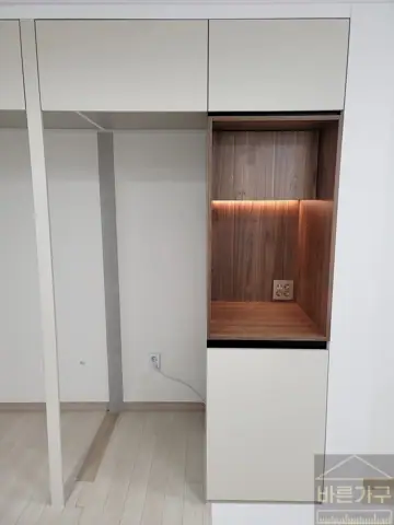 용호동 데시앙의 프리스탠딩과 키친핏을 동시에! 홈바리폼으로 우리 집 전용 냉장고장을 by.부산